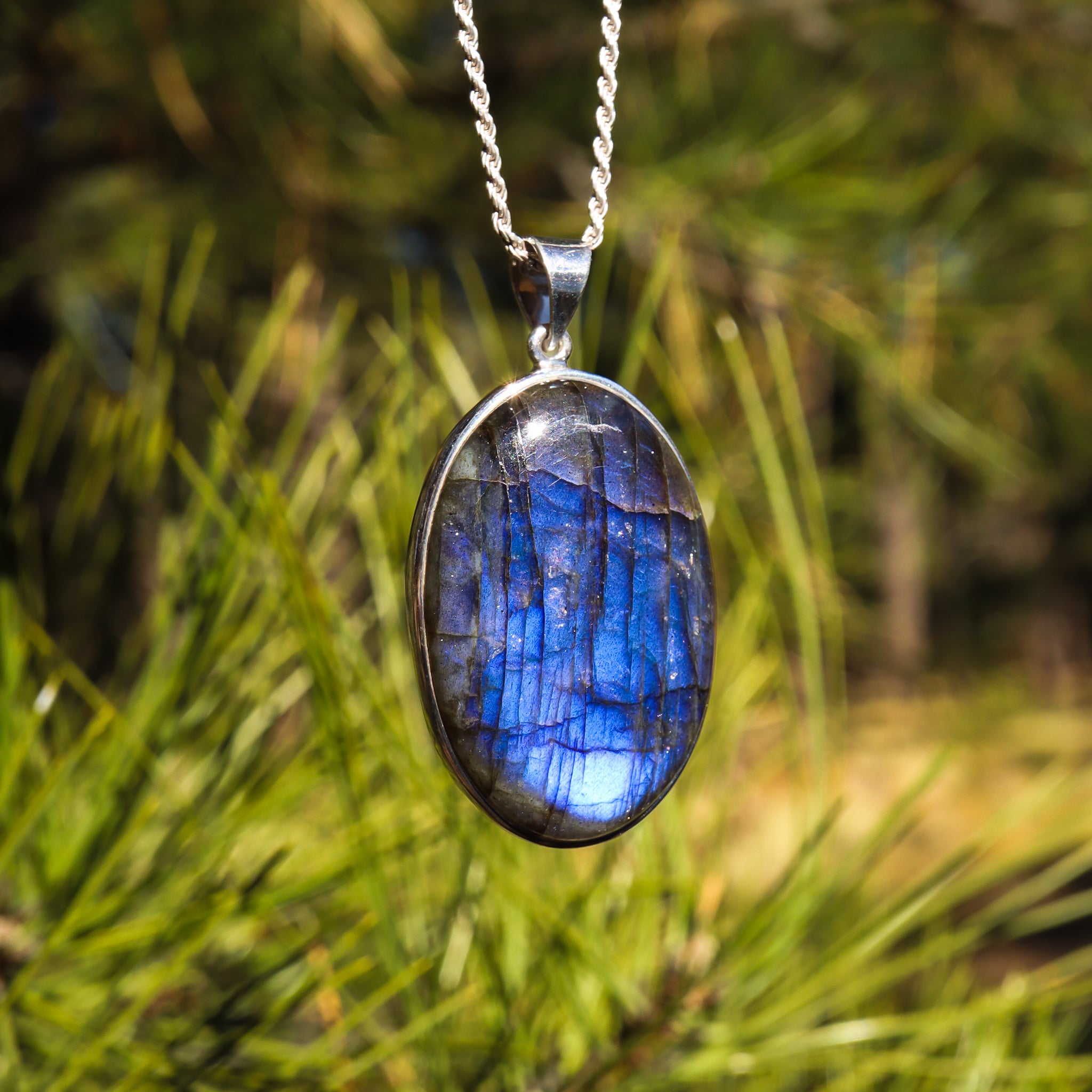 Oval Labradorite Pendant