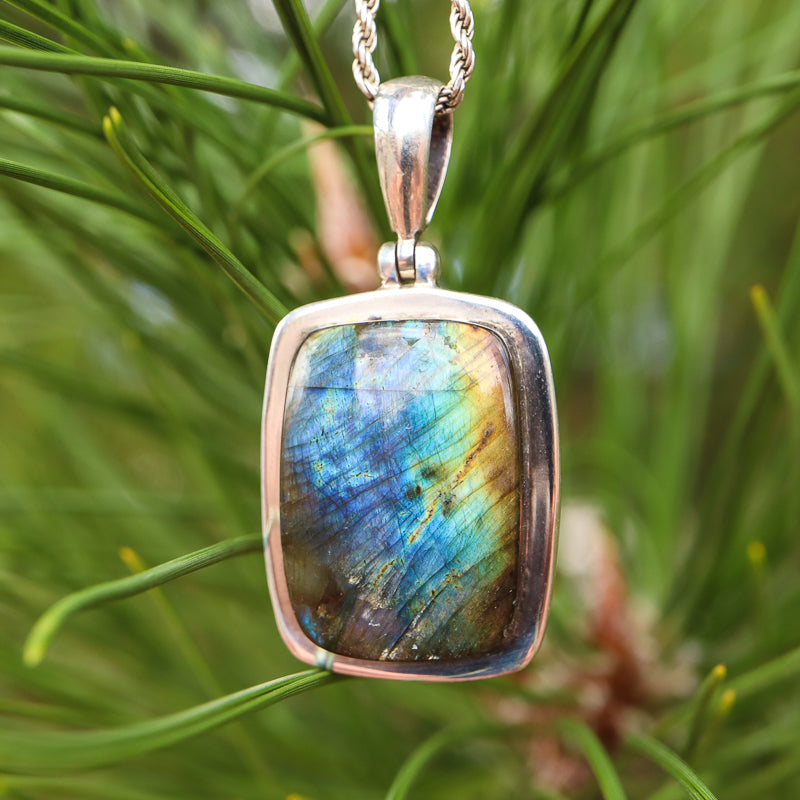 Polished Labradorite Pendant
