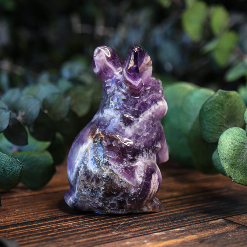 Amethyst Chevron Carved Rabbit