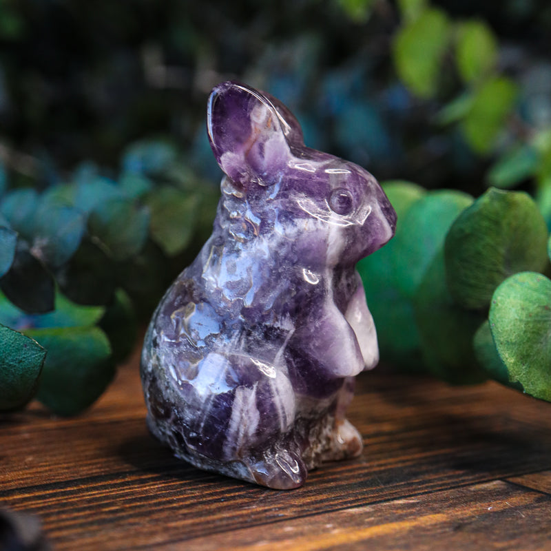 Amethyst Chevron Carved Rabbit