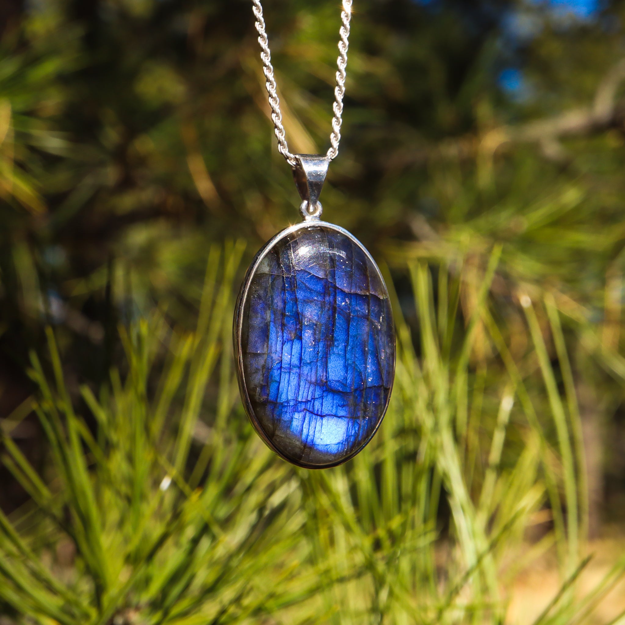 Oval Labradorite Pendant