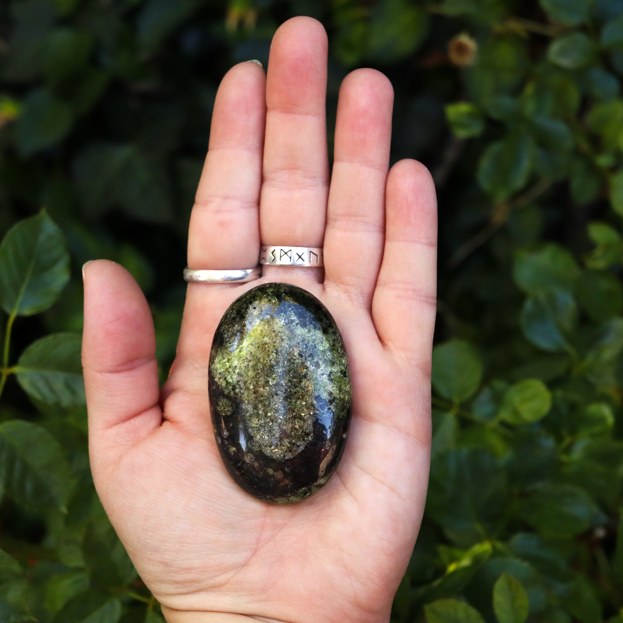 Peridot Palm Stone