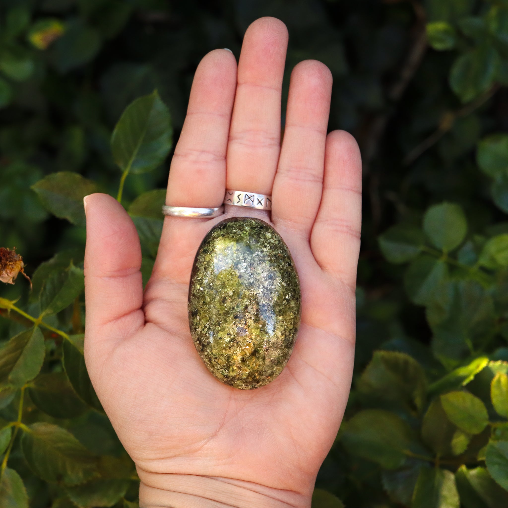 Peridot Palm Stone