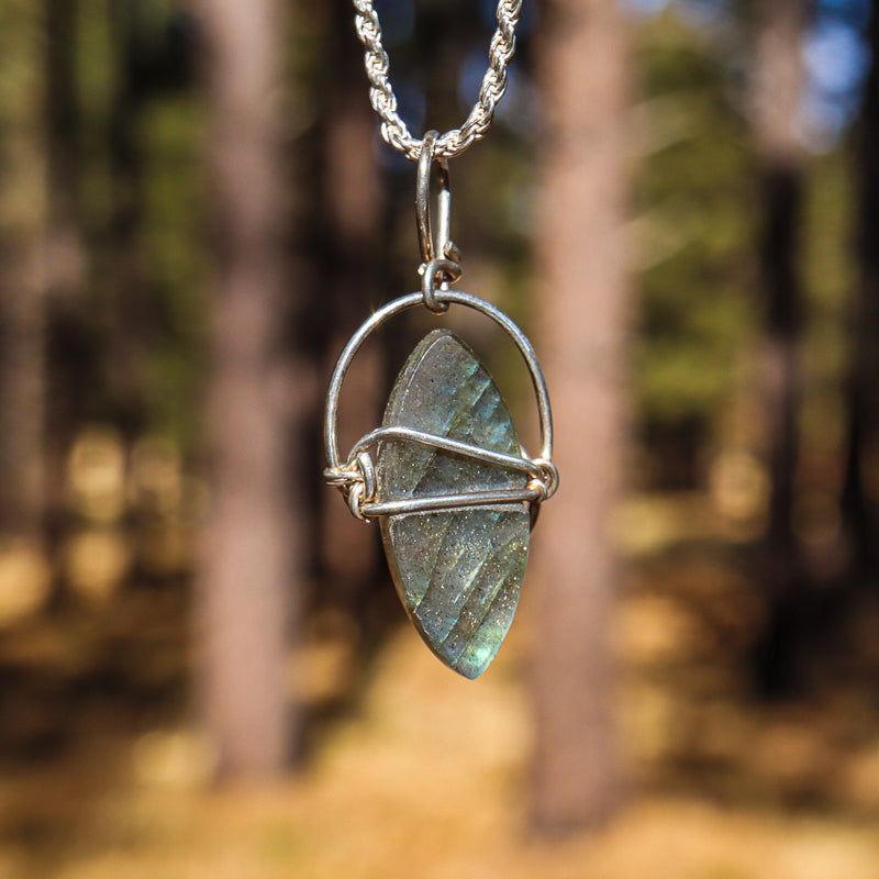 Wire Wrapped Labradorite Pendant