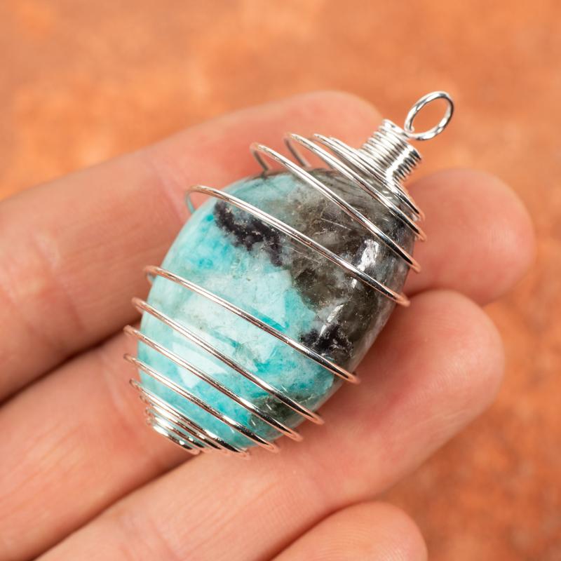 Looped Wire Wrapped Crystal Cage