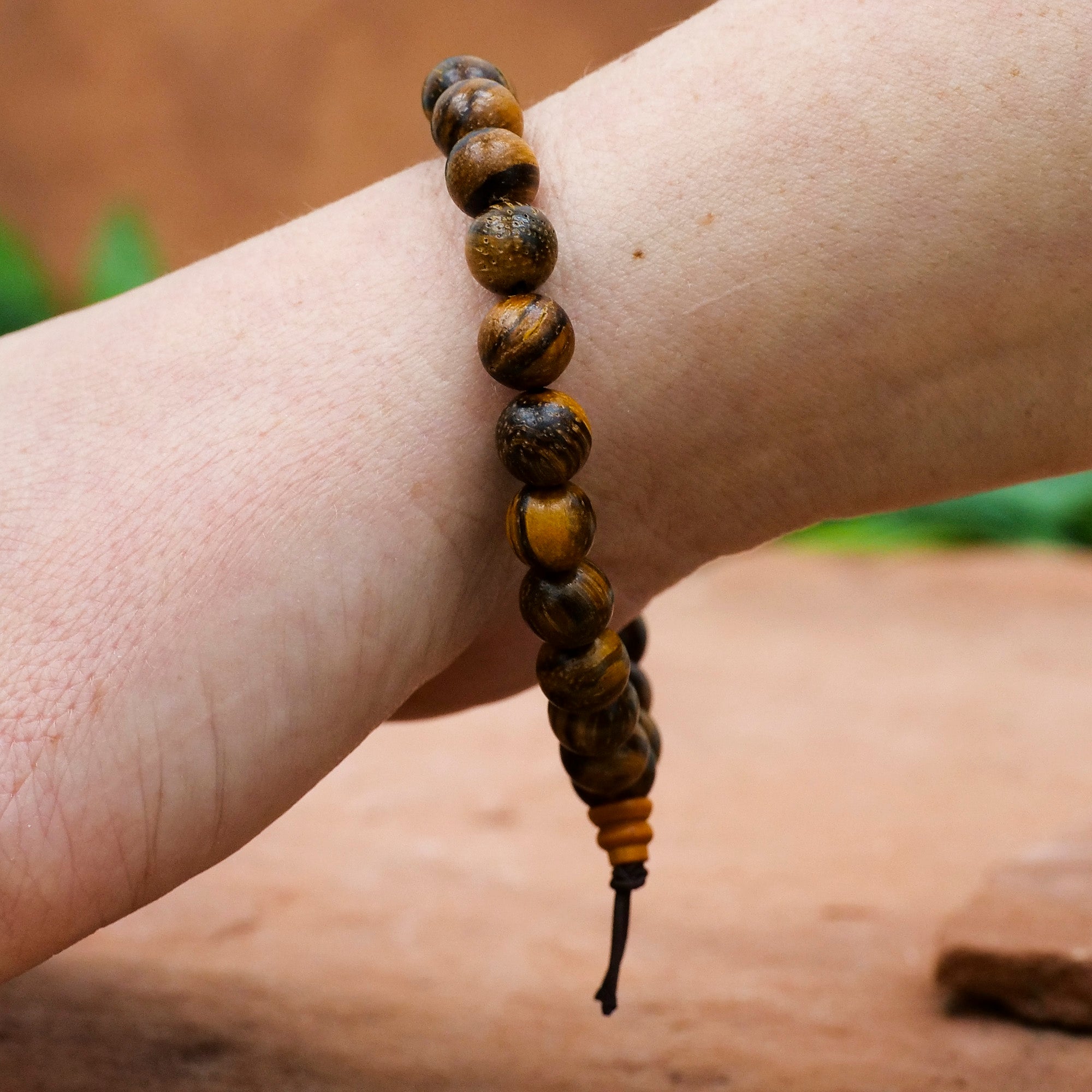 Tiger Stripe Aloeswood Wrist Mala Jewelry: Mala Namu Baru 